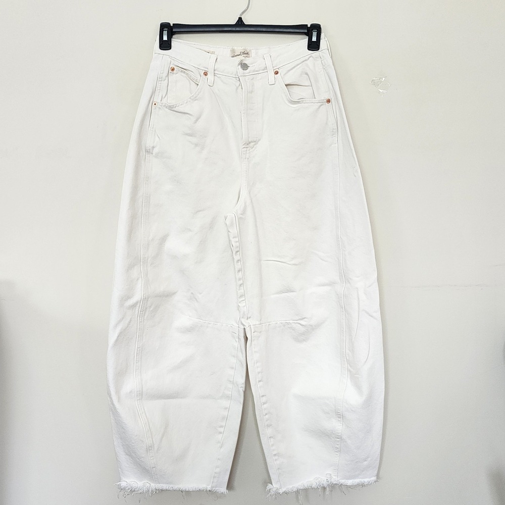Universal Thread Womens High Rise Curved Leg White Jeans Barrel 6 Coastal Chic
